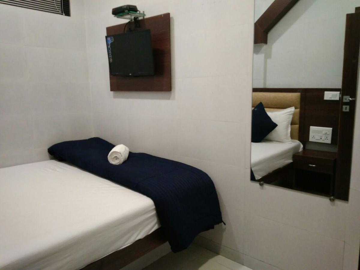 Hotel Avenue Residency Мумбаи Экстерьер фото